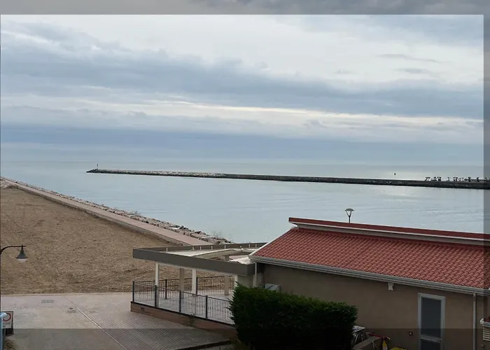 Appartement Bellissimo Frontemare Con Terrazza Caorle