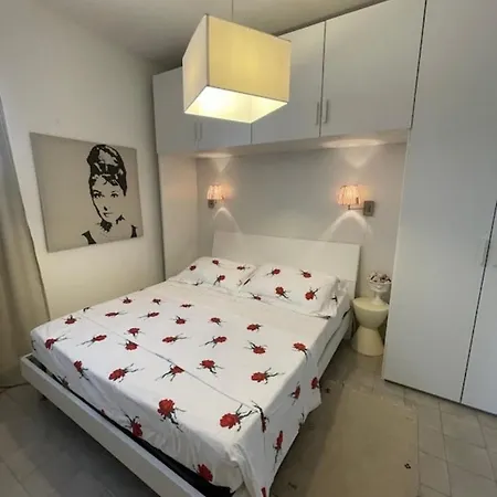 Bellissimo Frontemare Con Terrazza Lägenhet