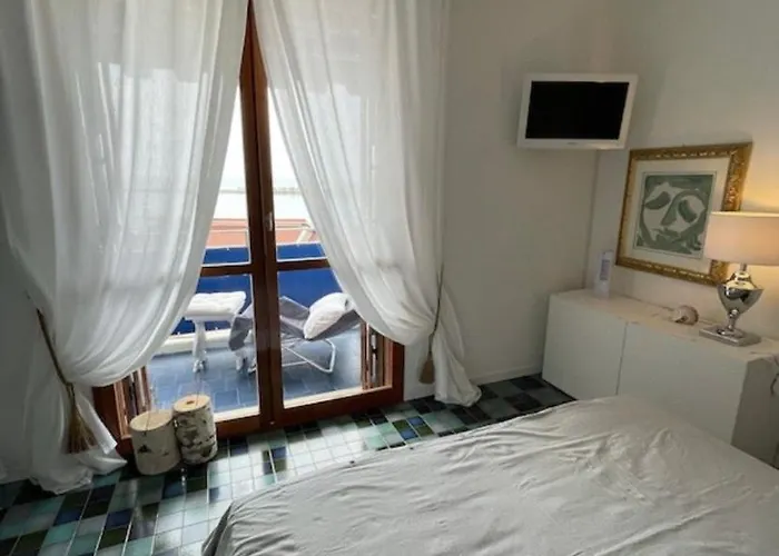 Lejlighed Bellissimo Frontemare Con Terrazza