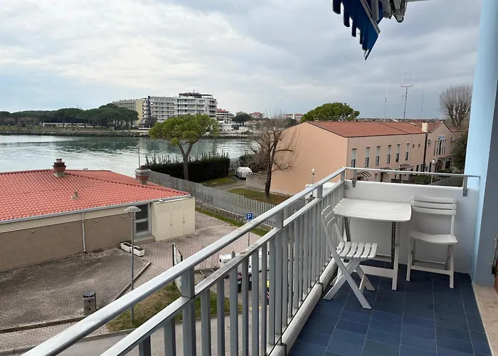 Lejlighed Bellissimo Frontemare Con Terrazza *